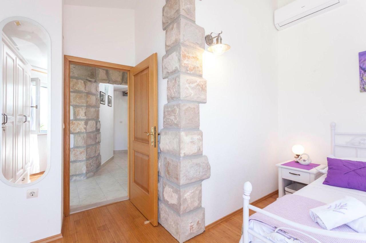 Holiday Home Lavanda Grubisic Tucepi Exterior photo